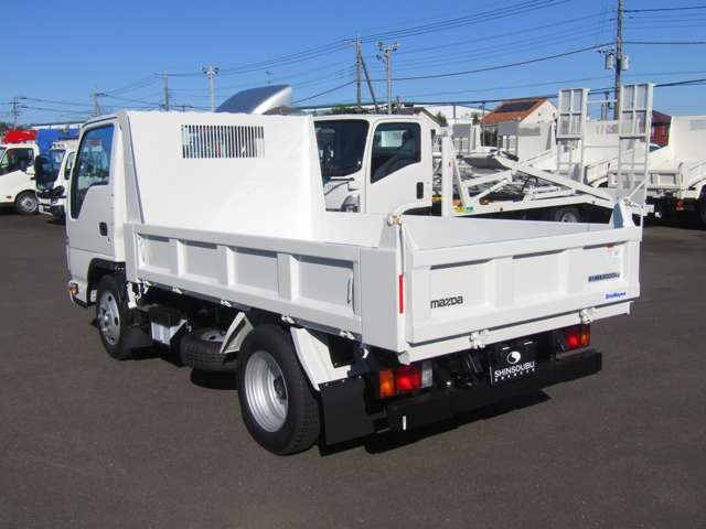Mazda TITAN 2023-08 20794-6