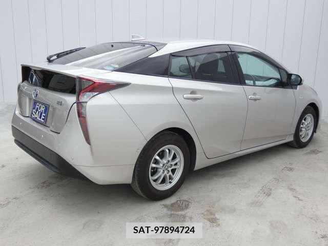 Toyota PRIUS 2016-07 322536-5