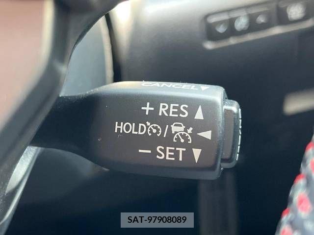Lexus IS 2022-05 275399-7