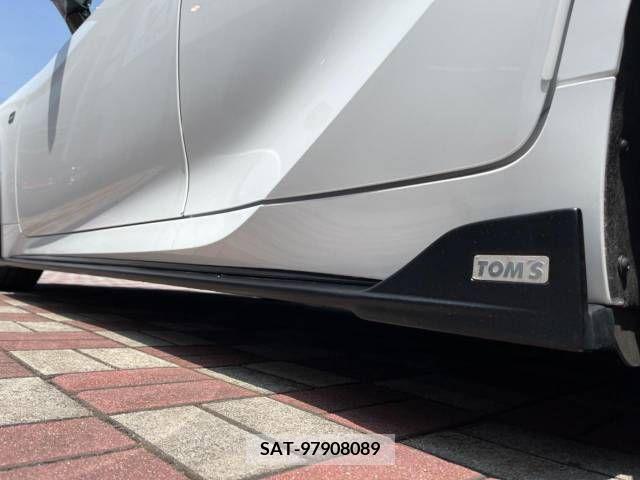Lexus IS 2022-05 275399-4