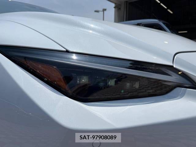Lexus IS 2022-05 275399-6