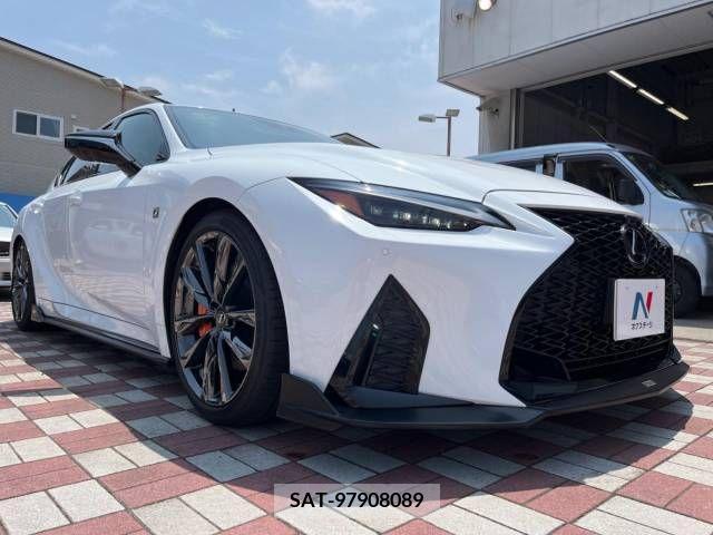 Lexus IS 2022-05 275399-16