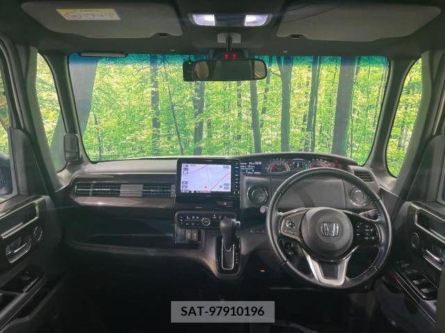 Honda N BOX CUSTOM 2018-01 244722-1