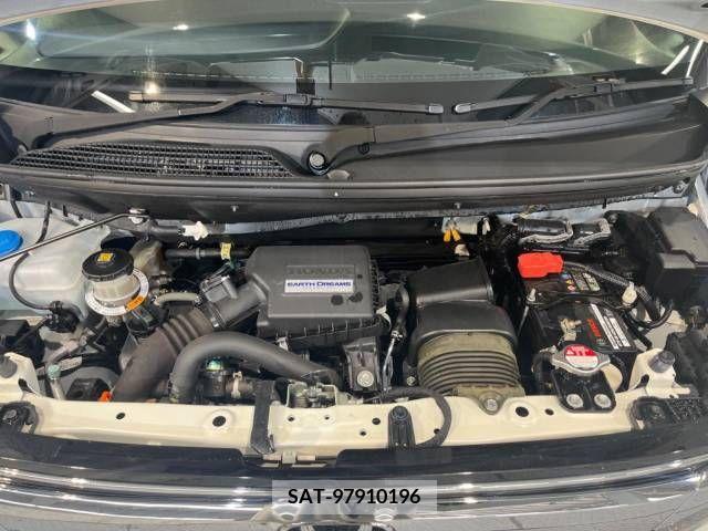 Honda N BOX CUSTOM 2018-01 244722-18