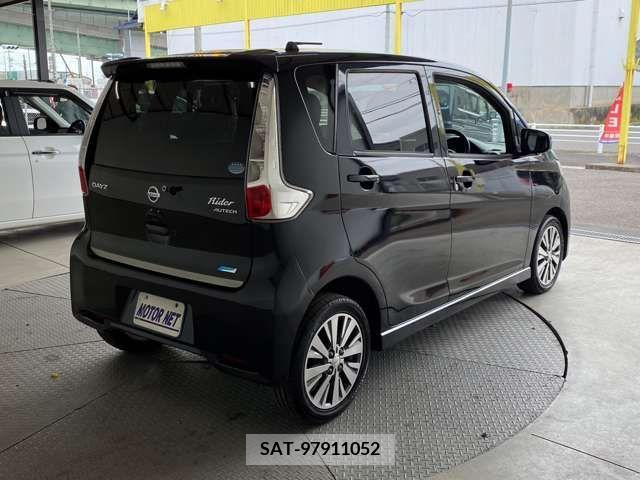 Nissan DAYZ 2014-02 266429-18