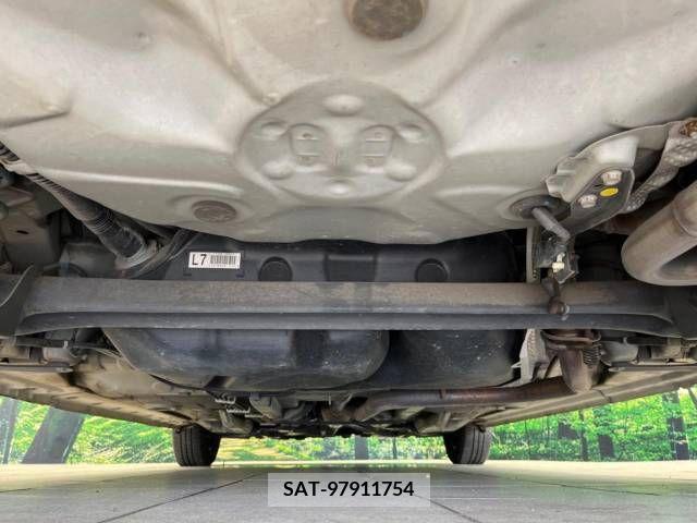 Toyota SPADE 2014-05 337772-19
