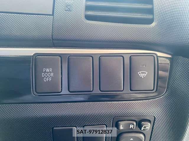 Toyota ESTIMA 2013-12 328889-17