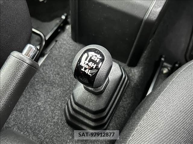 Suzuki JIMNY 2021-08 213710-9