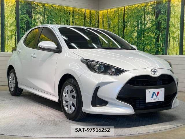Toyota YARIS 2022-11 330282-16