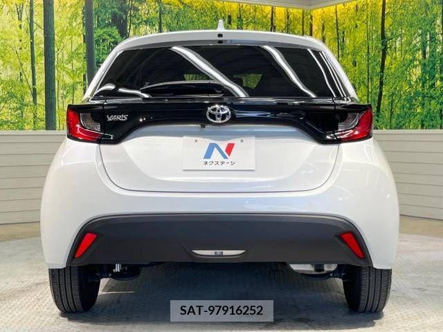 Toyota YARIS 2022-11 330282-15