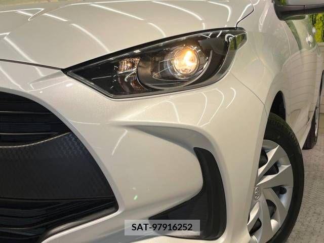 Toyota YARIS 2022-11 330282-12