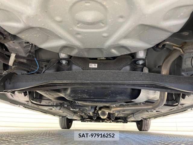 Toyota YARIS 2022-11 330282-19