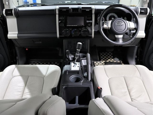 Toyota FJ CRUISER 2011-01 24641-3