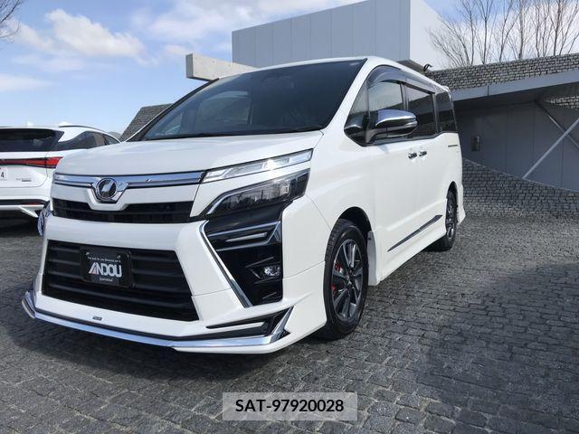 Toyota VOXY 2018-02 217753-0