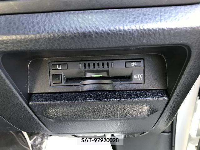 Toyota VOXY 2018-02 217753-18