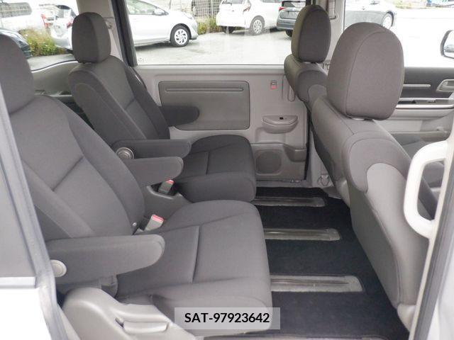 Honda STEP WGN 2016-03 372134-12