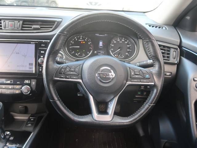 Nissan X-TRAIL 2018-08 27777-11