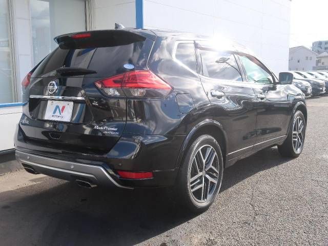 Nissan X-TRAIL 2018-08 27777-17