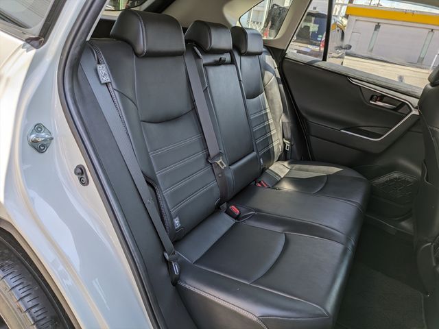 Toyota RAV4 2019-05 8265-6