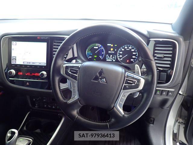 Mitsubishi OUTLANDER PHEV 2019-09 231417-14