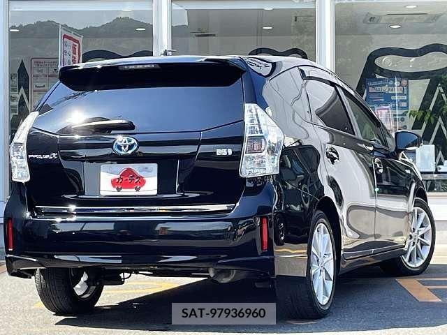 Toyota PRIUS ALPHA 2012-03 322199-2