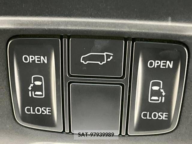 Toyota VELLFIRE 2017-10 379592-5