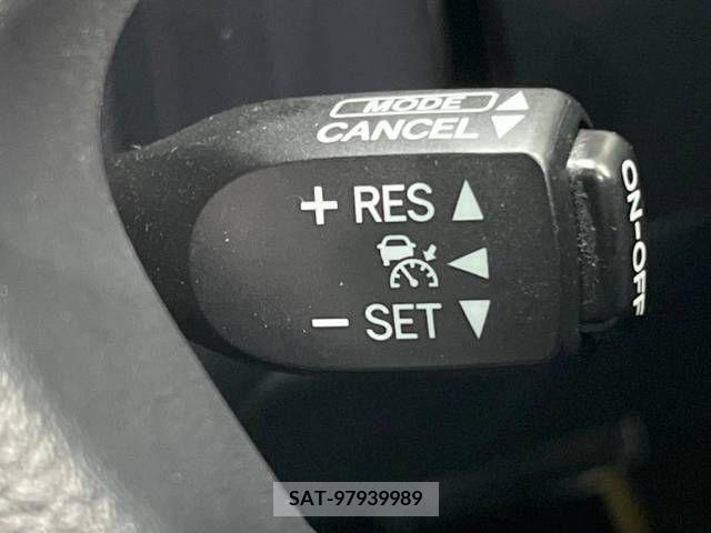 Toyota VELLFIRE 2017-10 379592-7