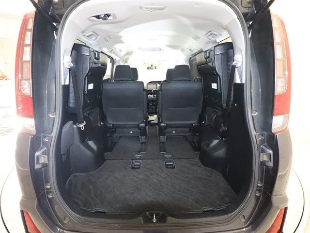 Toyota NOAH 2015-11 8536-9