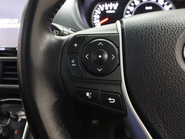 Toyota NOAH 2015-11 8536-11