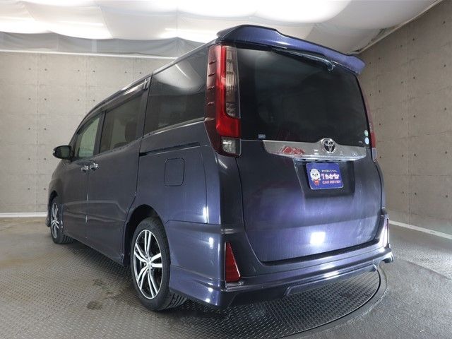 Toyota NOAH 2015-11 8536-24