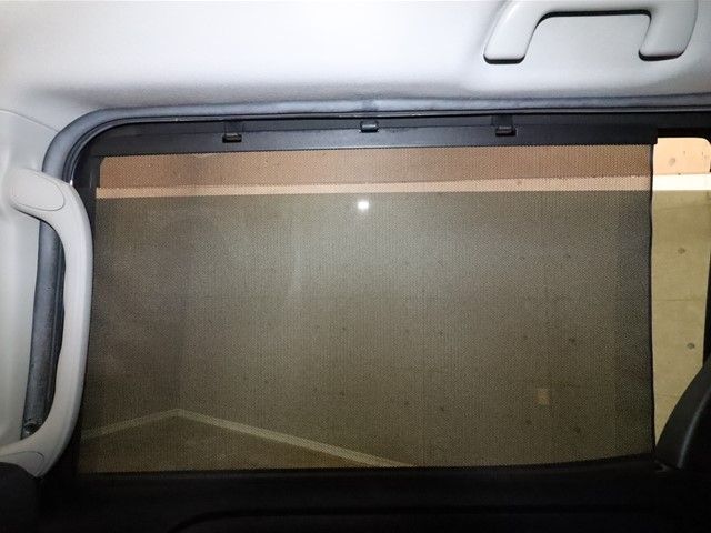 Toyota NOAH 2015-11 8536-26