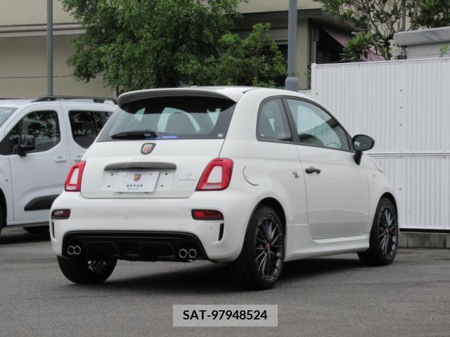Abarth 695 2023-07 371649-10