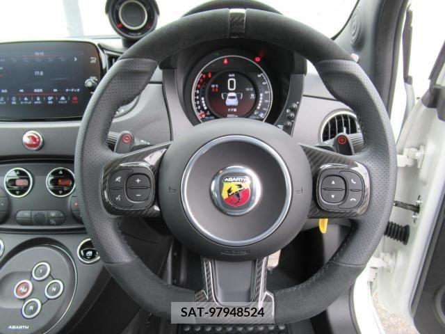 Abarth 695 2023-07 371649-18