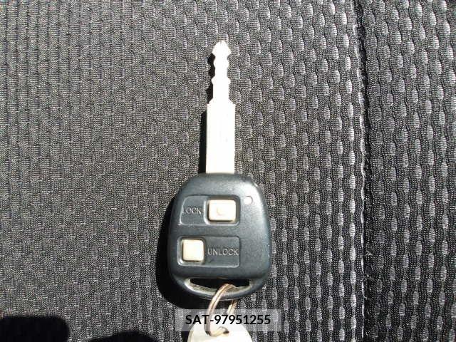 Toyota BB 2013-04 261991-17