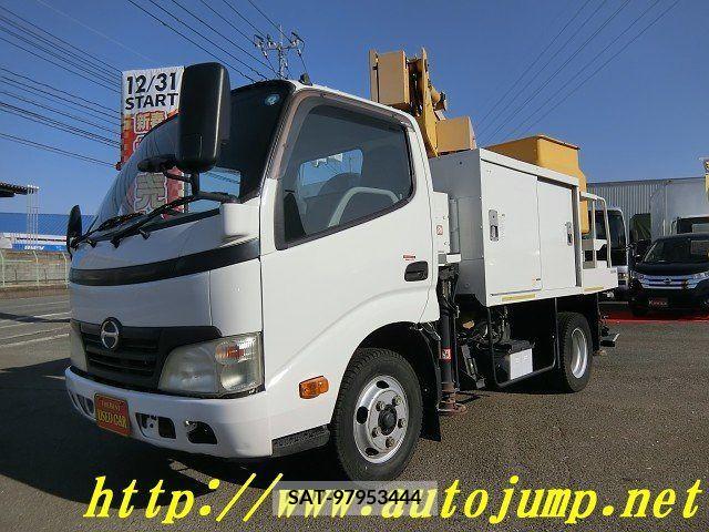 Hino DUTRO 2010-11 208789-0