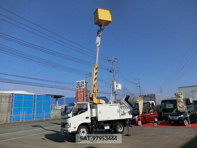 Hino DUTRO 2010-11 208789-12