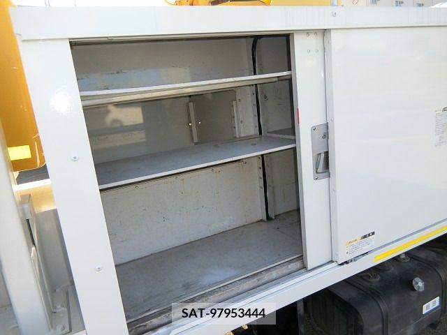 Hino DUTRO 2010-11 208789-18