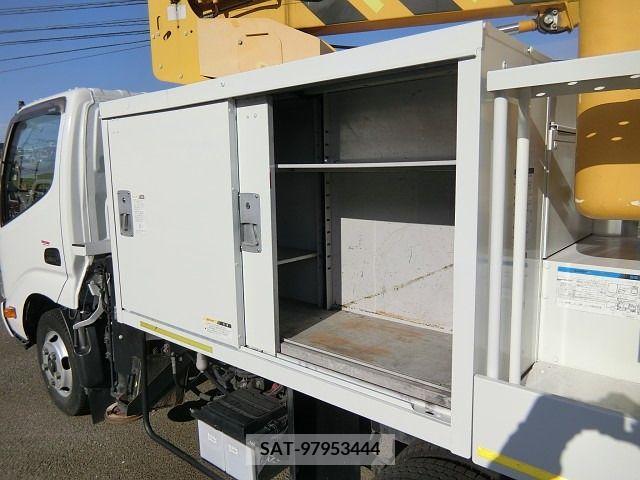 Hino DUTRO 2010-11 208789-16