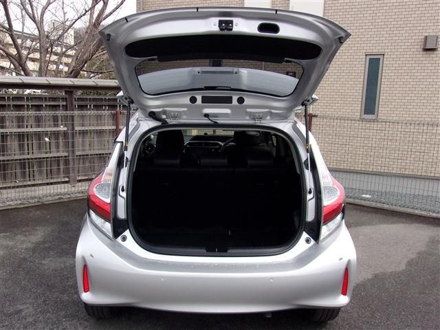 Toyota AQUA 2019-06 3328-12
