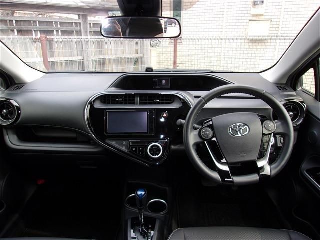 Toyota AQUA 2019-06 3328-17
