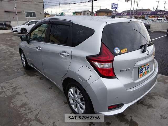 Nissan NOTE 2019-05 252463-2