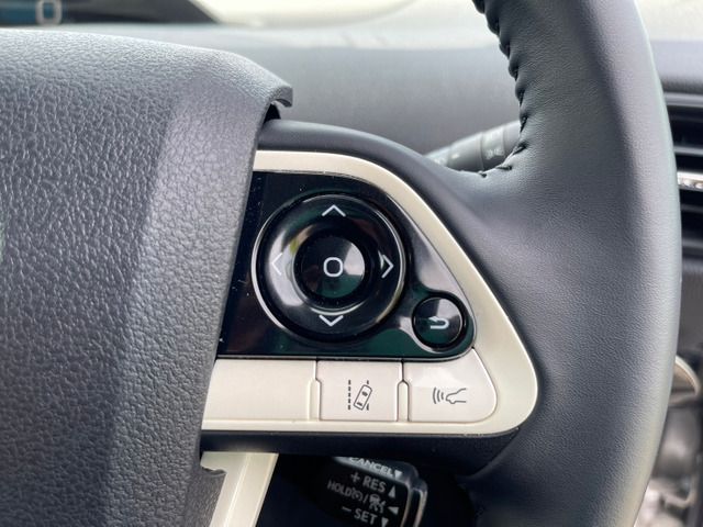 Toyota PRIUS 2017-02 10293-12