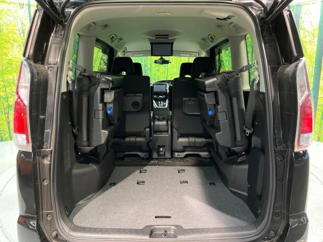 Nissan SERENA 2018-01 9611-11