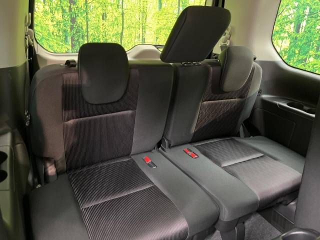 Nissan SERENA 2018-01 9611-10