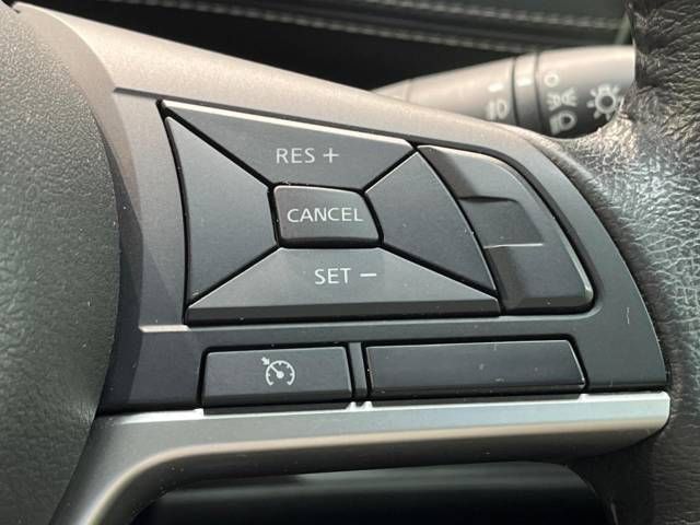 Nissan SERENA 2018-01 9611-6