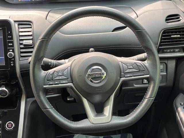 Nissan SERENA 2018-01 9611-12