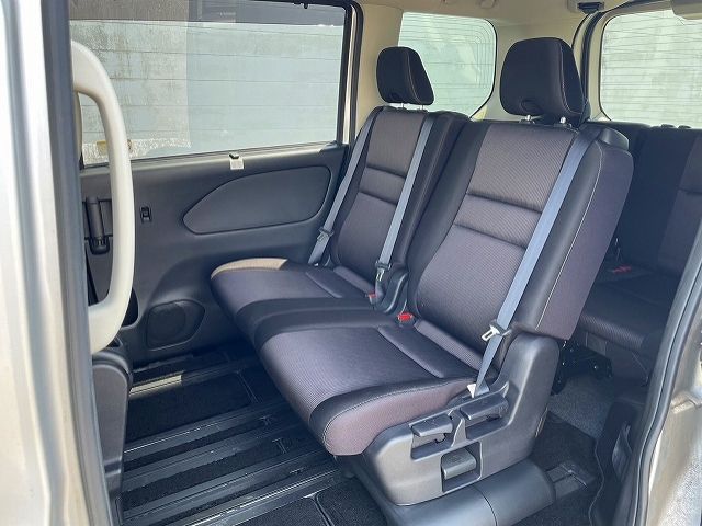 Nissan SERENA 2018-06 6116-9
