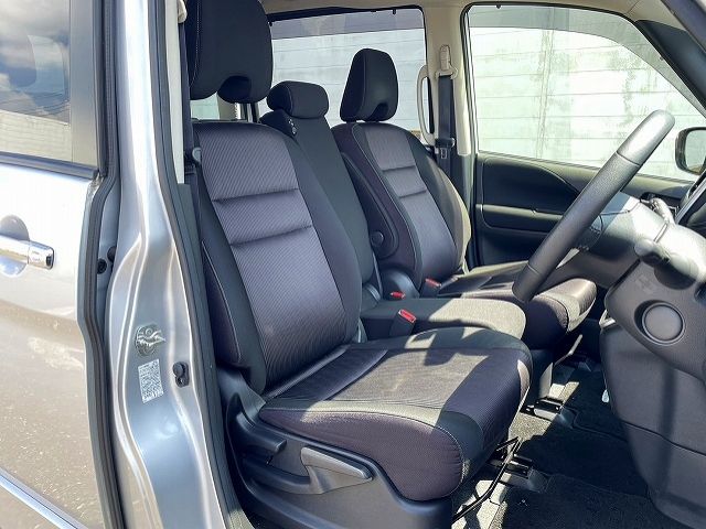 Nissan SERENA 2018-06 6116-12