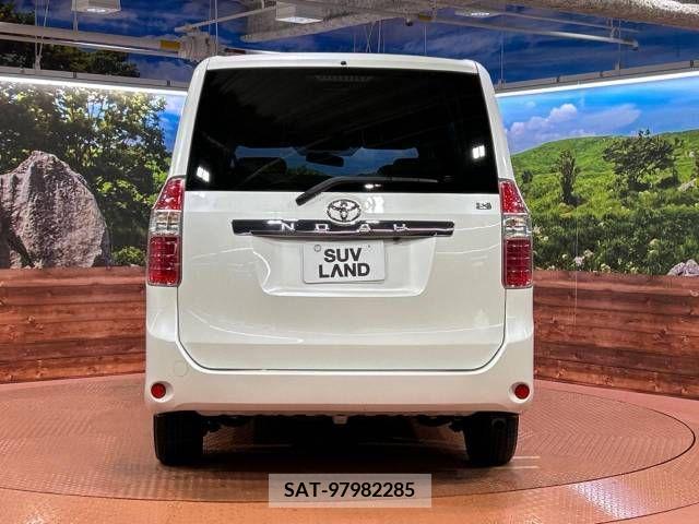 Toyota NOAH 2009-07 298083-15