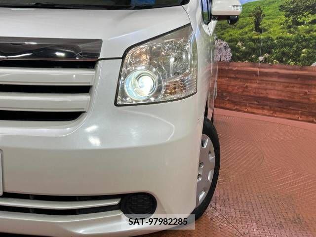 Toyota NOAH 2009-07 298083-12